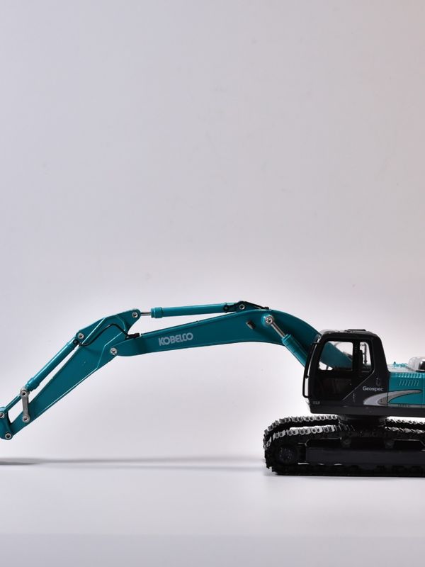 Shen Steel SK200 Excavator Model KOBELCO Original Simulation Metal Alloy Car Decoration Non-toys