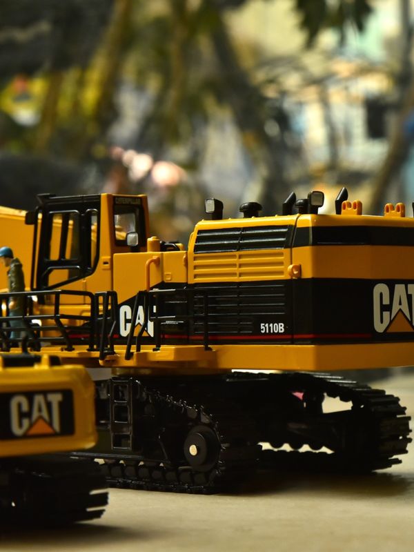 Carter CAT5110B Large Excavator Collection Model Engineering Vehicles Together Metal Simulation Handpiece Ornaments