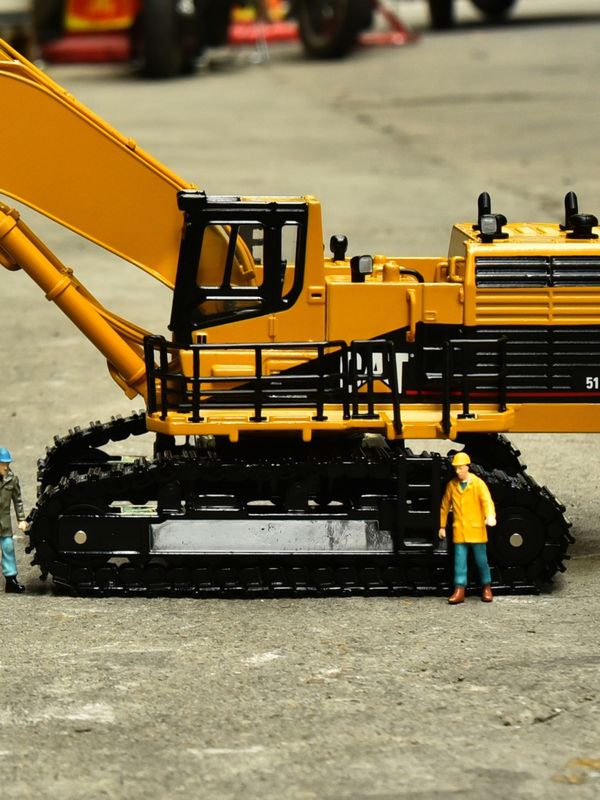 Carter CAT5110B Large Excavator Collection Model Engineering Vehicles Together Metal Simulation Handpiece Ornaments