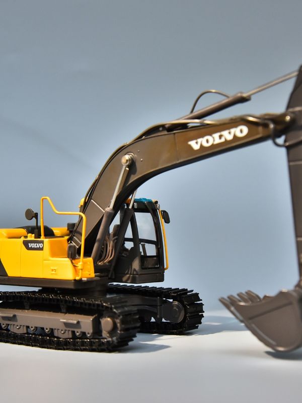 VOLVO Volvo EC220DL Alloy Excavator Model Original Engineering Vehicle Simulation Excavator Ornaments