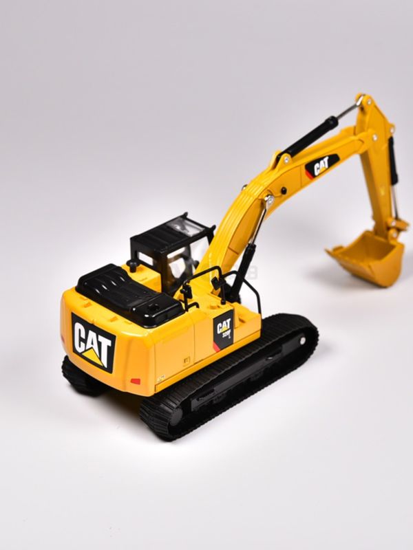 Premium Alloy Hydraulic Excavator Model Toy Replica for Ages 14 and Up Collection Gift