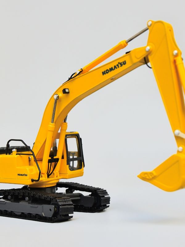 Komatsu PC200 Excavator 1/43 Scale Diecast Metal Model Collectible Opening Doors