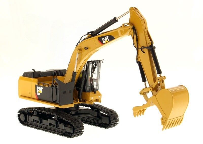 Diecast CAT 568 GF Road Builder 1 50 Scale Alloy Excavator Collectible Caterpillar 85923