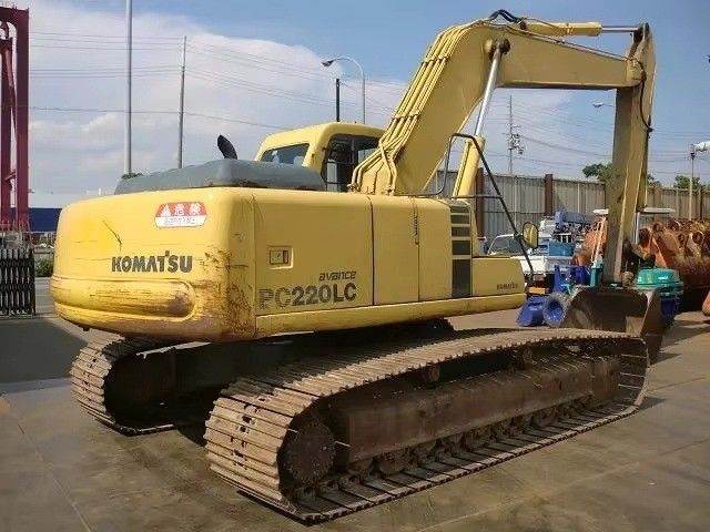 Used Komatsu PC200-6 Excavator with Refurbished Cummins Engine for Construction Mining