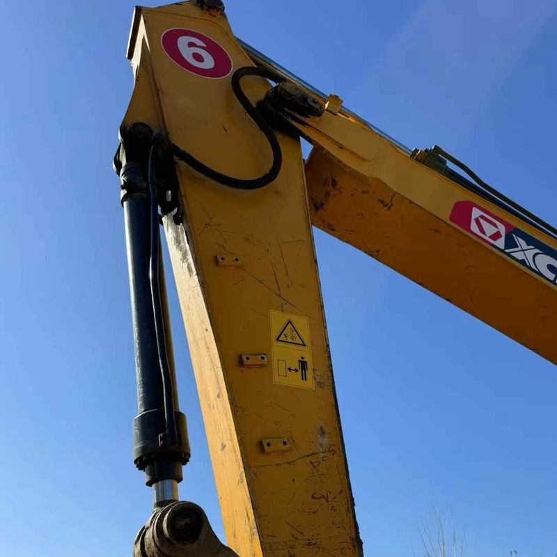 Used XCMG 215D 20 Ton Crawler Excavator Heavy Duty Industrial Construction Digger Machine