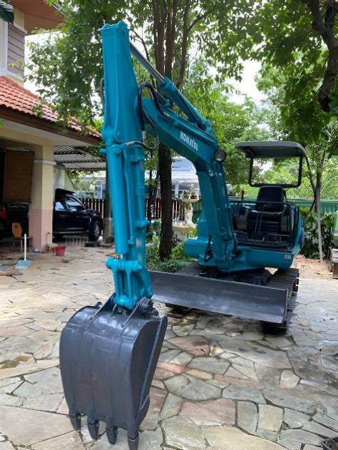 Well-Maintained Used Komatsu PC30-7 Mini Excavator ISO Certified for Construction and Landscaping