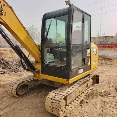 Used CAT 305.5E2 Mini Excavator 27.2kN Arm Digging Force Compact Robust Hydraulic Unit