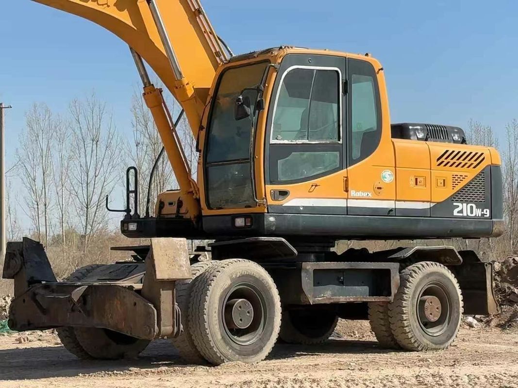 Used 2014 Hyundai 210-9 Wheel Excavator Reliable Condition For Sale Affordable Price