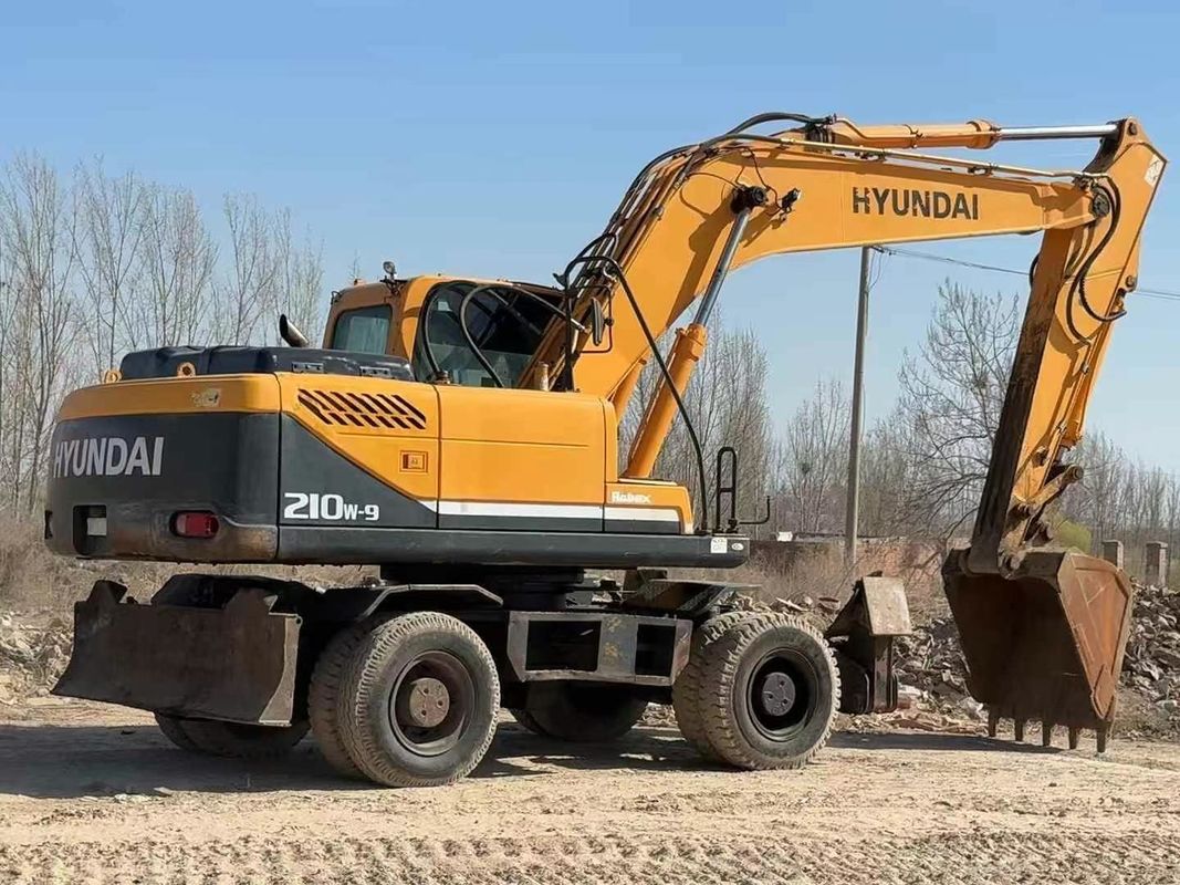 Used 2014 Hyundai 210-9 Wheel Excavator Reliable Condition For Sale Affordable Price