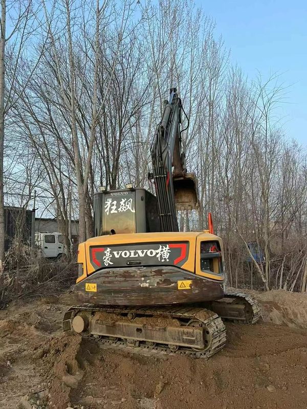 Used Volvo EC80 Performance Black Excavator For Heavy Duty Construction Project