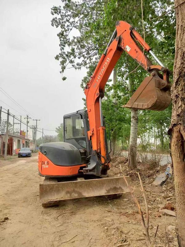 Used Hitachi ZX75-US Excavator 7.5 Ton Mini Digger Construction Machinery in Good Condition