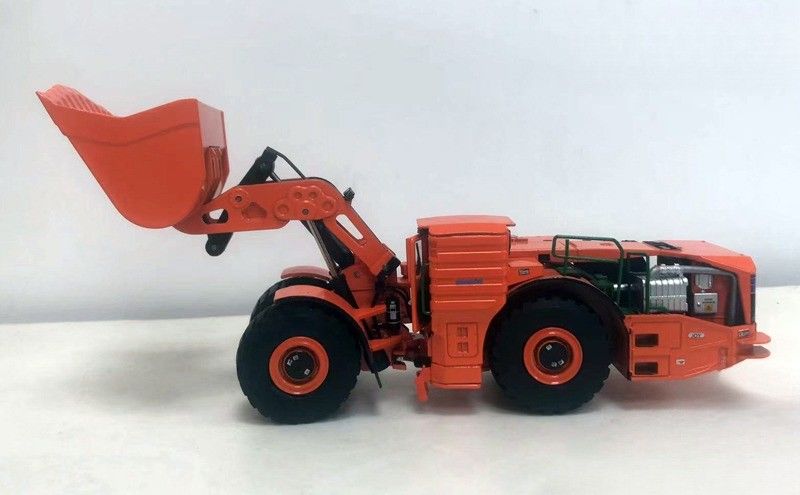 Komatsu WX220H 1:50 Hybrid Underground Loader Alloy Die-Cast Mining Vehicle Limited Collectible