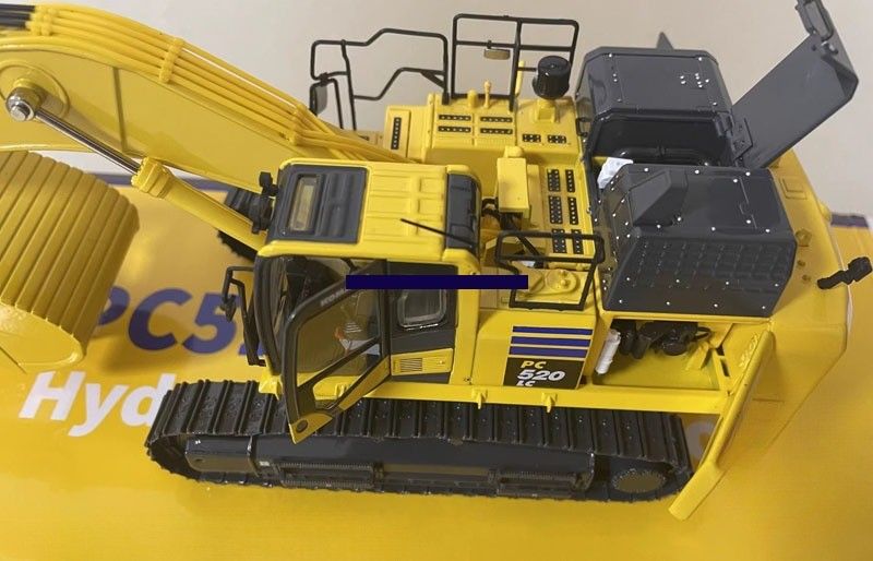 1/43 Scale Komatsu PC520LC-11M0 Alloy Die-Cast Excavator Model - Licensed Collectible