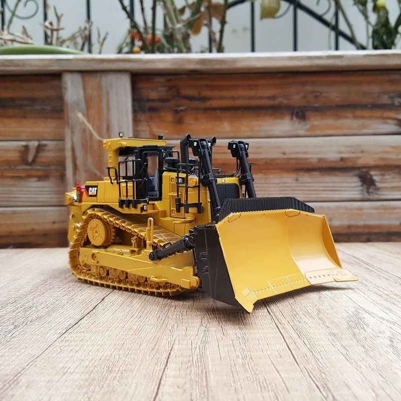 DM 1:50 D10T2 Track-Type Bulldozer Diecast Model Construction Vehicle 85532C Collectible