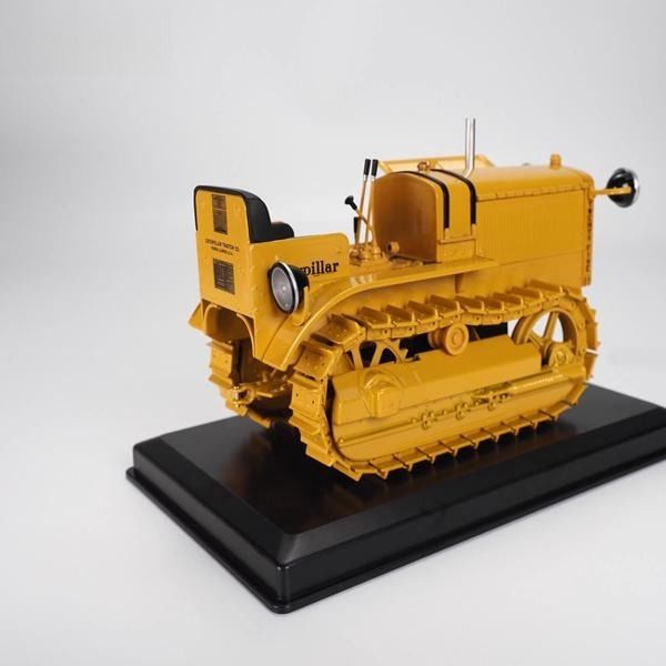 Diecast Masters 1:16 Scale 25 Tractor Model DM Alloy Farm Vehicle Miniature 85679