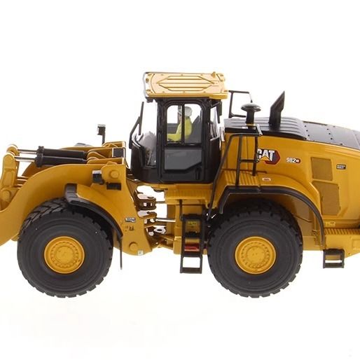 DM New 982 XE Wheel Loader 1:50 Scale Alloy Vehicle Model 85685 Diecast Masters