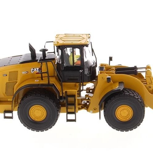 DM New 982 XE Wheel Loader 1:50 Scale Alloy Vehicle Model 85685 Diecast Masters
