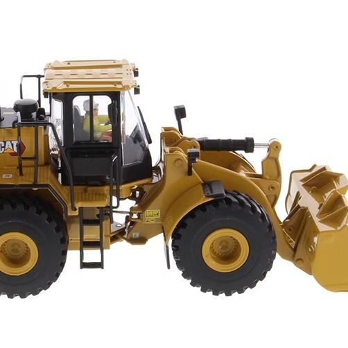 DM 1/50 Wheel Loader 966 GC Series Alloy Shovel Loader Model 85682 Collectible