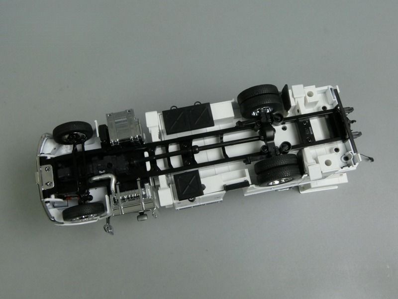 1/32 Peterbilt 536 With Altec AA55 Aerial Work Platform DM Model 71105