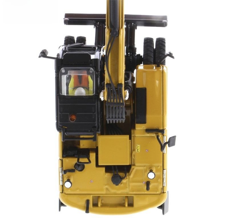 1/50 Scale Diecast Masters M318 Wheeled Excavator DM Construction Alloy Digger Model 85956