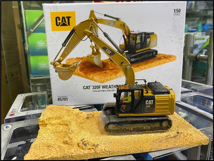 Diecast Masters DM 85701 Caterpillar 320F Hydraulic Excavator 1:50 Diecast Engineering Model