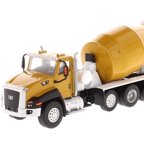 CT660 Concrete Mixer Truck 1:64 Scale Die-cast Engineering Vehicle DM Model 85632