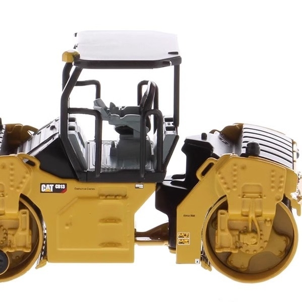 1:64 DM CB-13 Vibratory Roller Model Caterpillar Construction Engineering Vehicle 85630