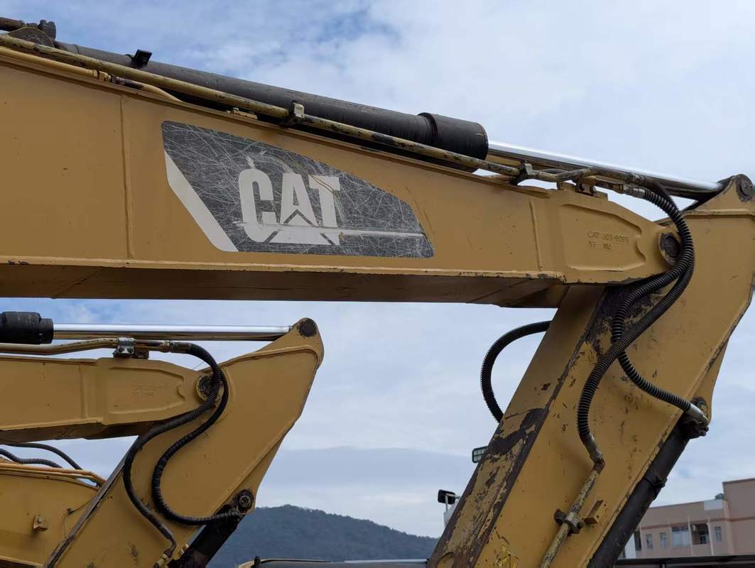 Pre-owned Cat 312D Hydraulic Digger with Cat C4.2 ACERT Engine 13,000 kg Operating Weight and 6.44 m Maximum Digging Depth