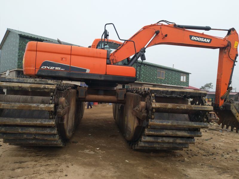 Custom 10-45 Ton Excavator Amphibious Undercarriage Floating Pontoon Track Chassis for Wetland Dredging Projects