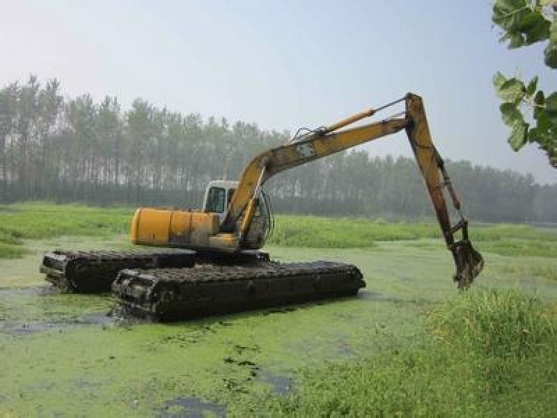 Factory Customized 5-30 Ton Amphibious Excavator Undercarriage Floating Pontoon River Dredging Swamp Digger Equipment
