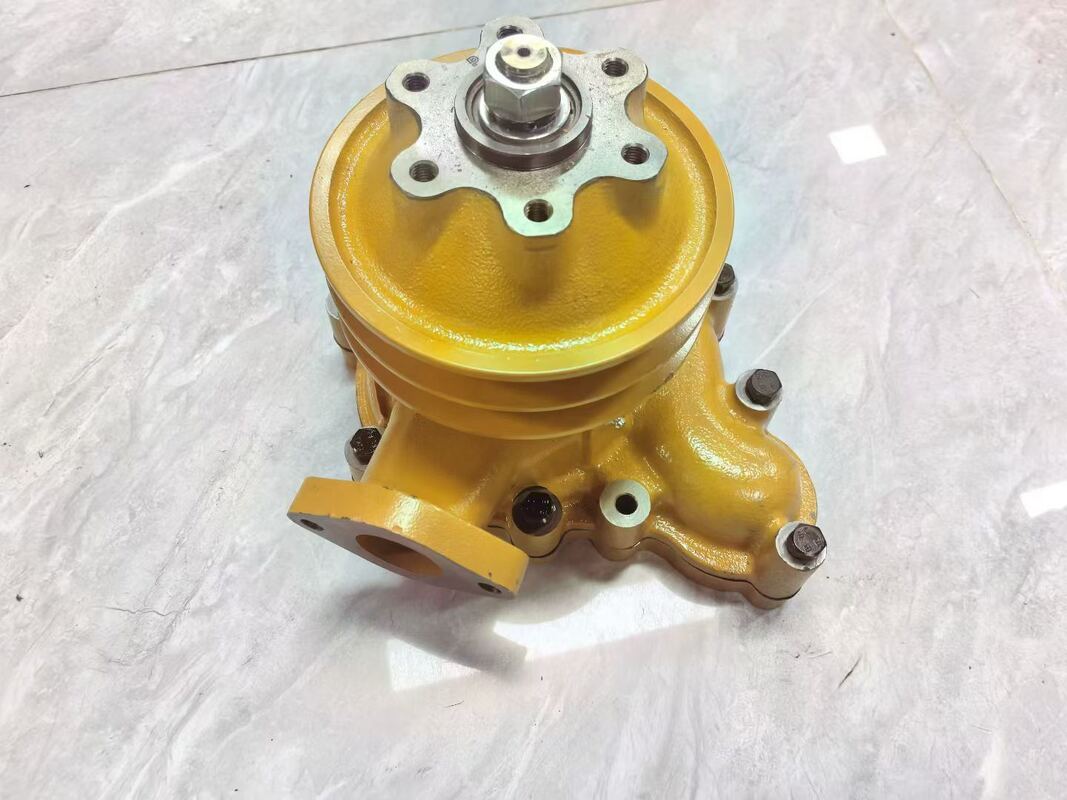 6114-61-1101 Water Pump Fit Komatsu 4D130 S4D130 GD500 Grader D50P-16 Engine Spare Parts
