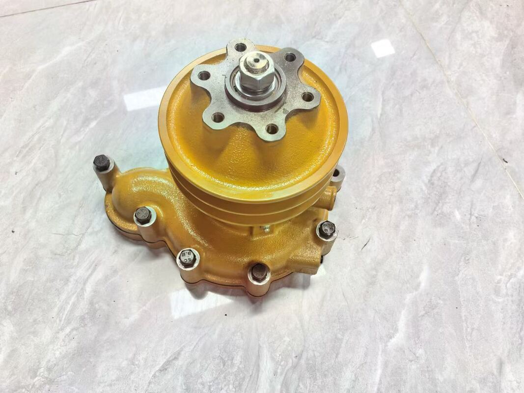 6114-61-1101 Water Pump Fit Komatsu 4D130 S4D130 GD500 Grader D50P-16 Engine Spare Parts
